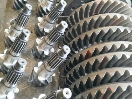 洛阳压路机配件